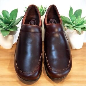 Klogs Arbor Mahogany Smooth Loafers Sz 9.5‎ Medium Comfort on the Job Non-slip.